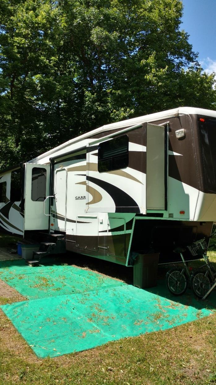 2010 Carriage Carri-Lite 36MAX1