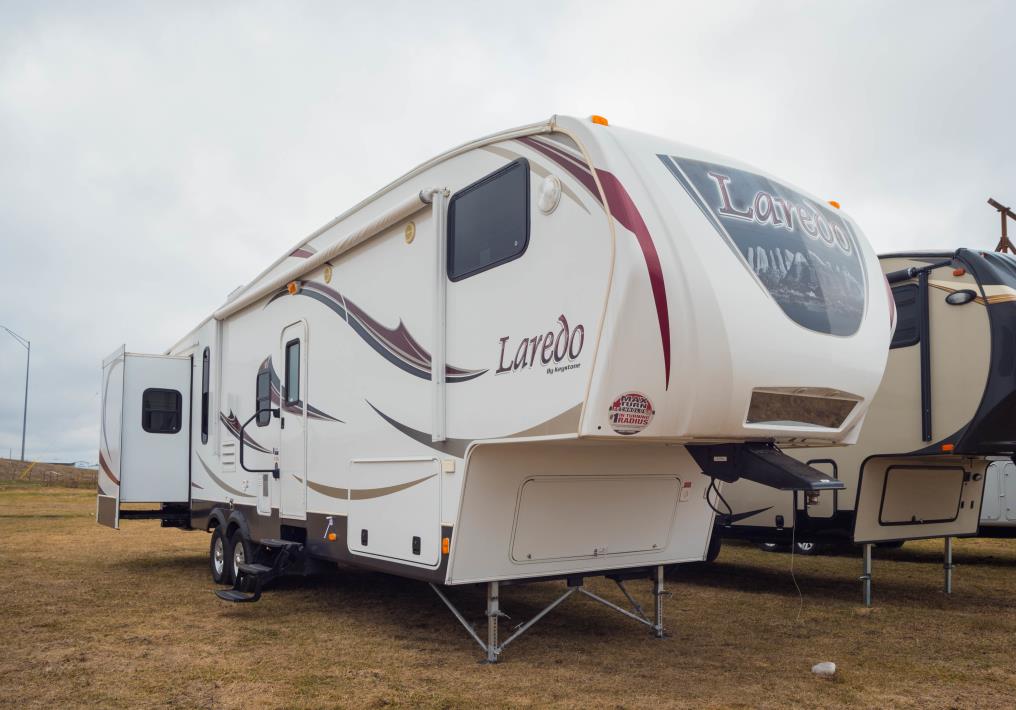 2013 Keystone LAREDO 321BH