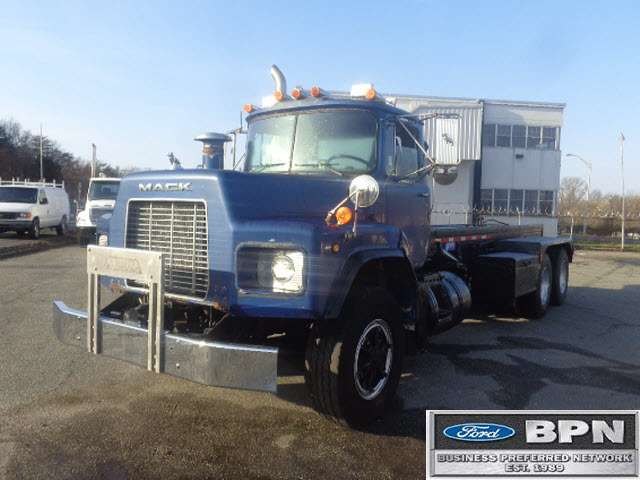 2000 Mack Rb688s  Cab Chassis
