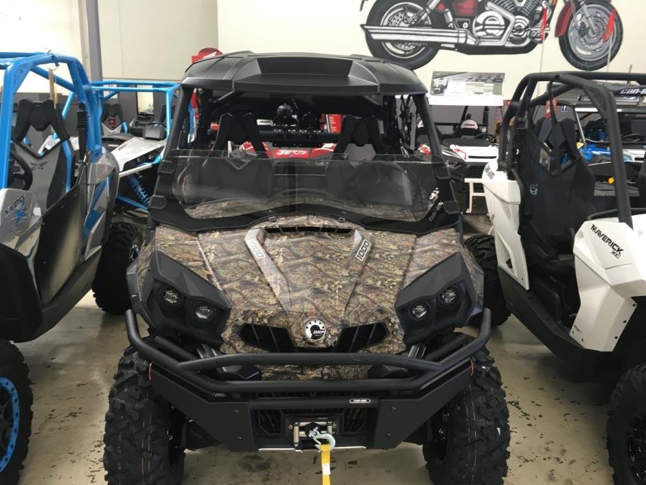 2017 Can-Am Commander™ 1000 Mossy Oak Hunting Edition