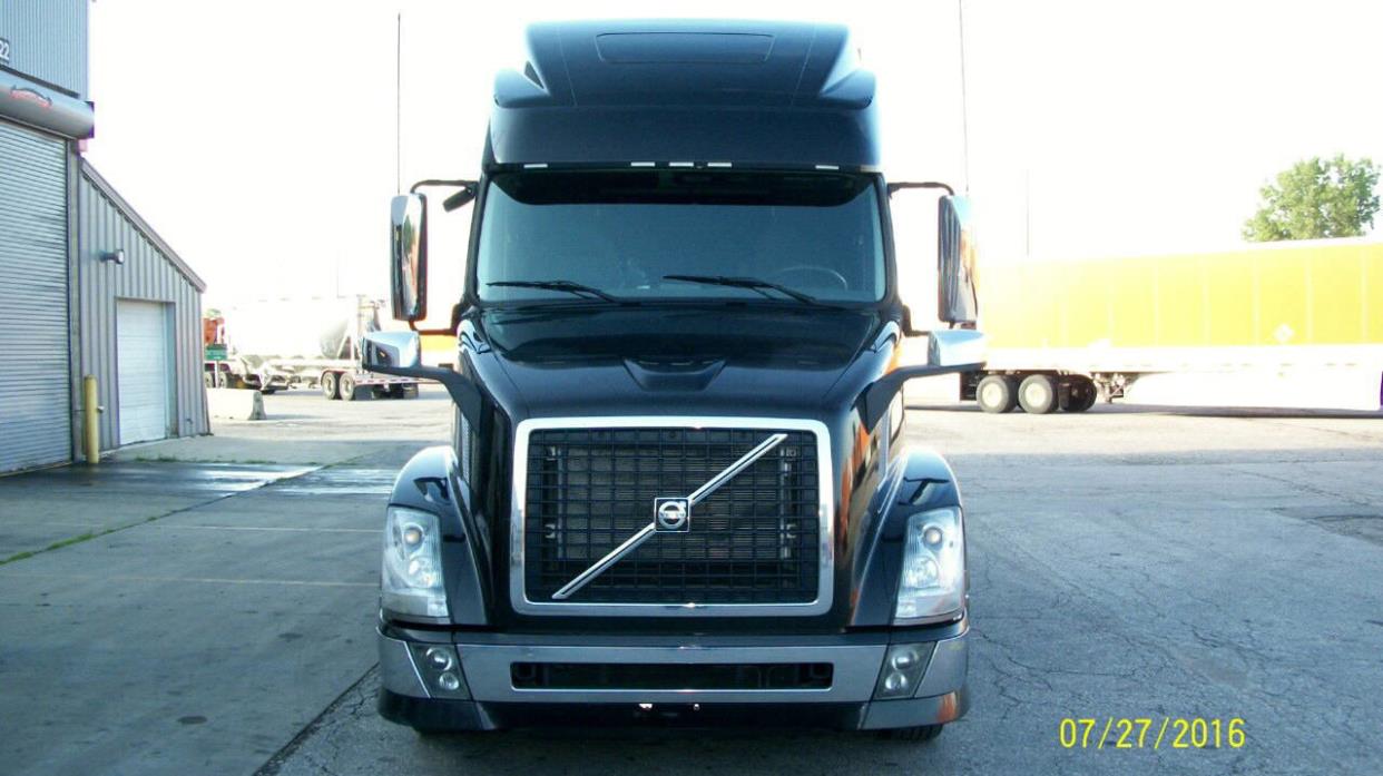 2012 Volvo Vnl770  Conventional - Day Cab