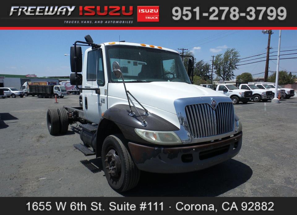 2005 International 4200  Cab Chassis