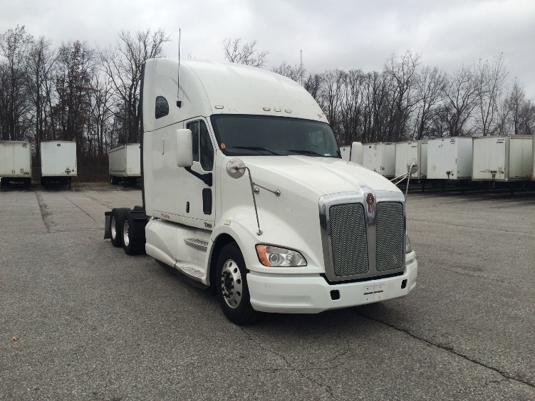 2012 Kenworth T700  Conventional - Sleeper Truck