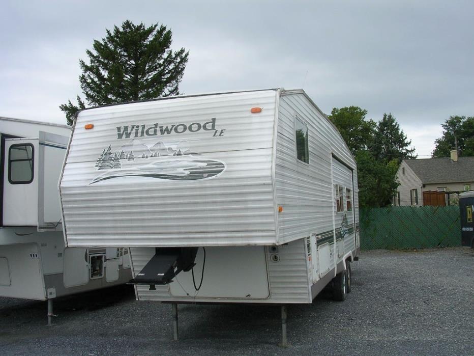 2004 Forest River Wildwood LE28 BHSS