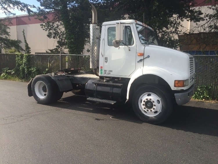1999 International 8100  Conventional - Day Cab
