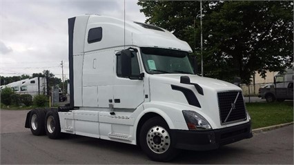 2015 Volvo Vnl64t670  Conventional - Sleeper Truck