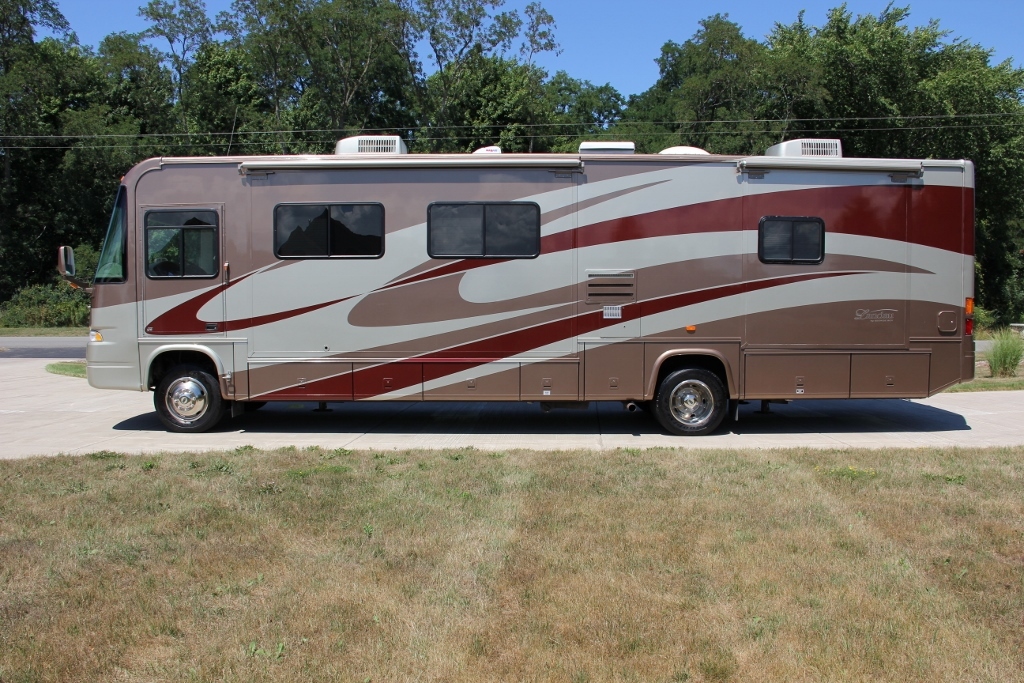 2005 Georgie Boy Landau 3525ts