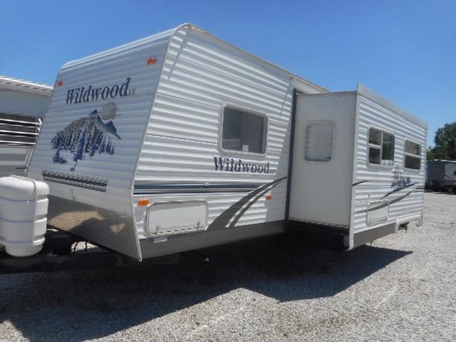 2006 Forest River Wildwood 31QBSS