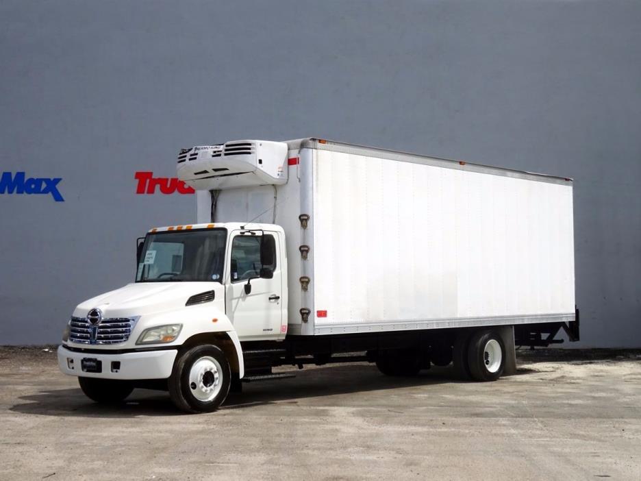 2007 Hino 268  Box Truck - Straight Truck