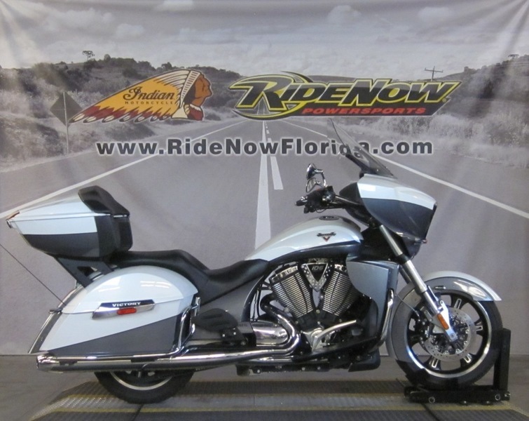 2015 Victory Cross Country Tour Two-Tone White Pearl