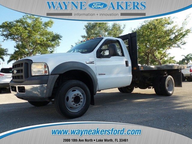 2004 Ford F-450 Xl Super Duty  Flatbed Truck