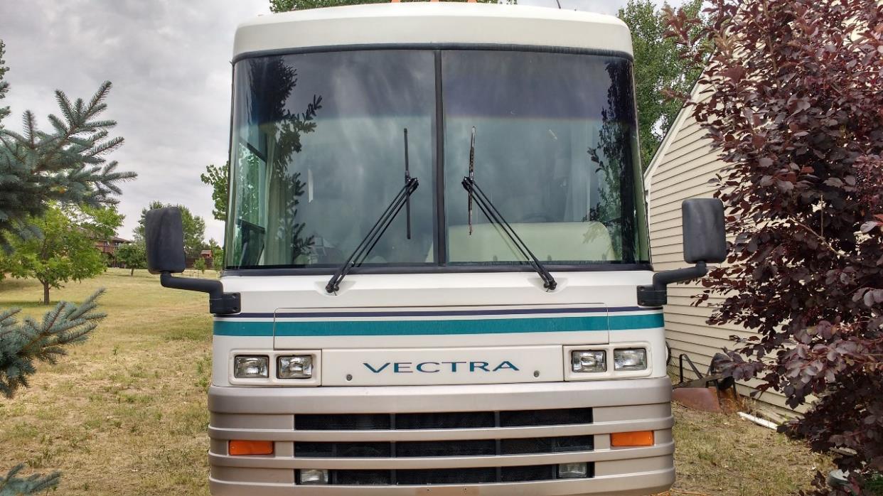 1996 Winnebago Vectra 34