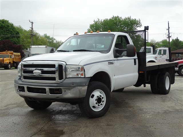 2006 Ford F350  Flatbed Truck