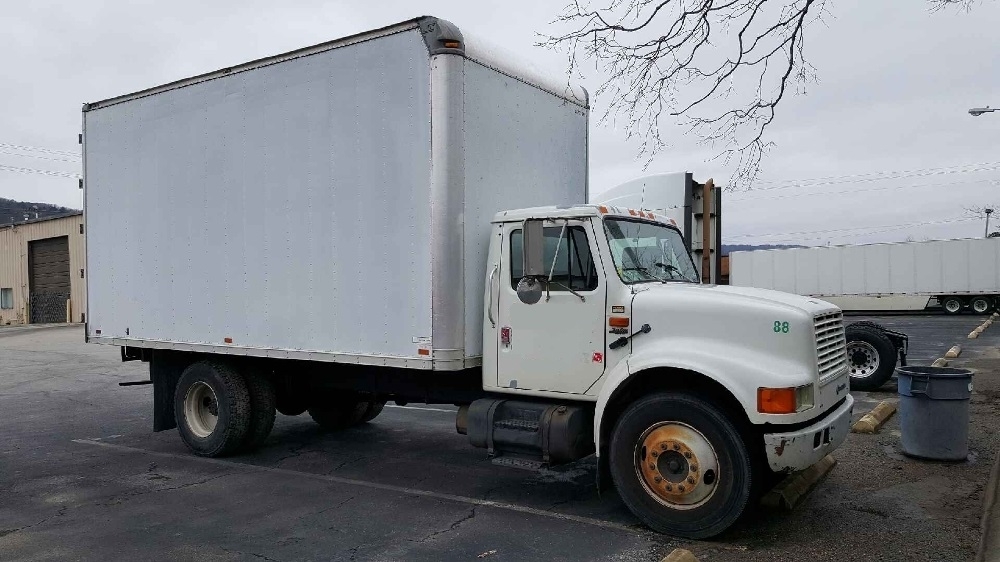 1993 International 4700  Box Truck - Straight Truck