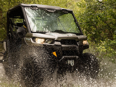 2017 Can-Am Defender MAX XT HD10