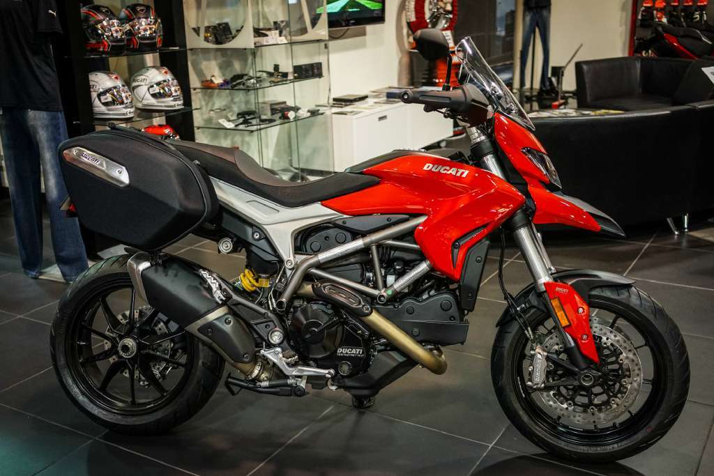 2016 Ducati Monster 821 Stripe - See ALL the MONSTERS at GP!!