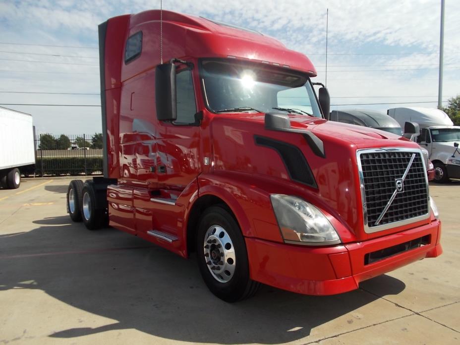 2013 Volvo Vnl64t670  Conventional - Sleeper Truck