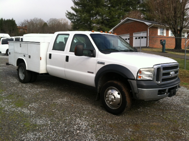 2007 Ford F-450 Super Duty  Cab Chassis