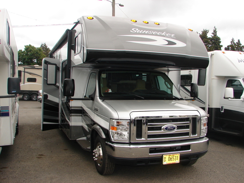 2015 Forest River Sunseeker Ford Chassis 3050S