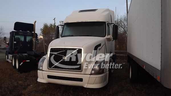 2011 Volvo Vnl64t  Conventional - Sleeper Truck