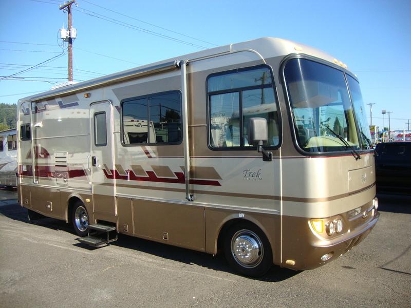 2003 Safari Trek 2610