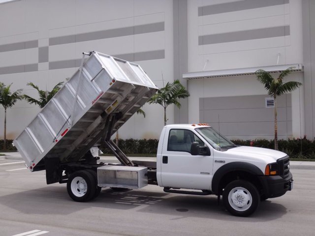 2007 Ford Super Duty F-450 Drw  Dump Truck