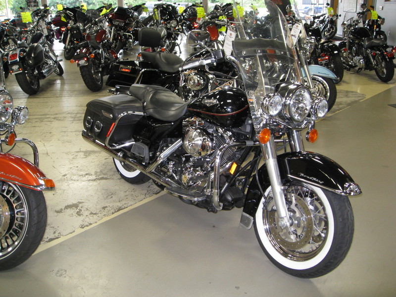 2009 Harley-Davidson FLSTC - Heritage Softail Peace Officer
