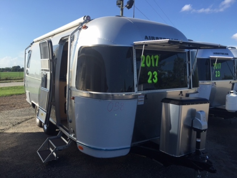 2017 Airstream FLYING CLOUD 23CNB