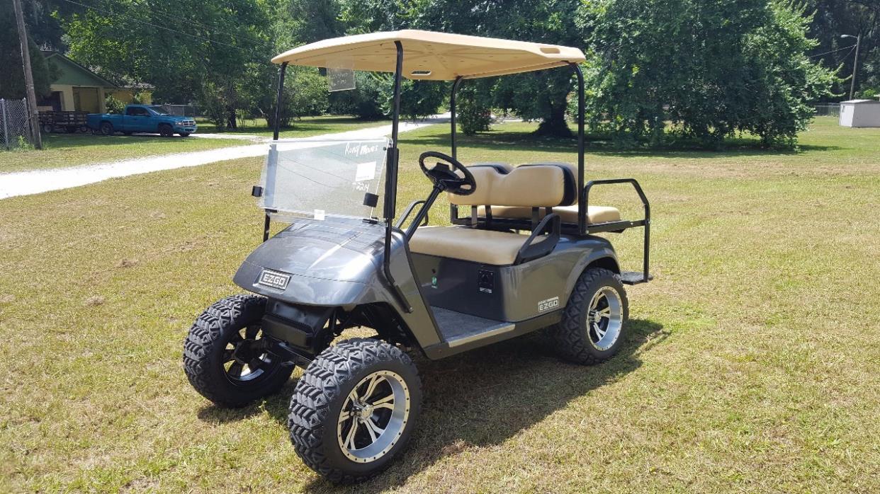 2013 E-Z-Go Golf Cart