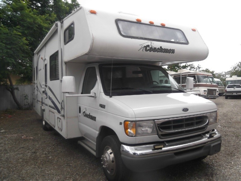 2001 Coachmen LEPRECHAUN 290RF