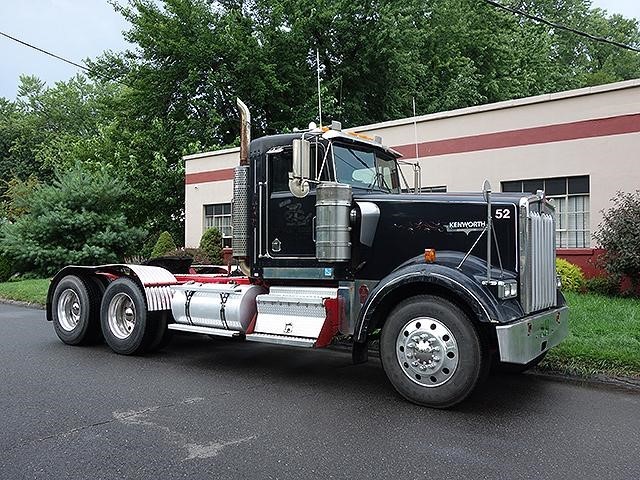 2005 Kenworth W900l  Conventional - Day Cab