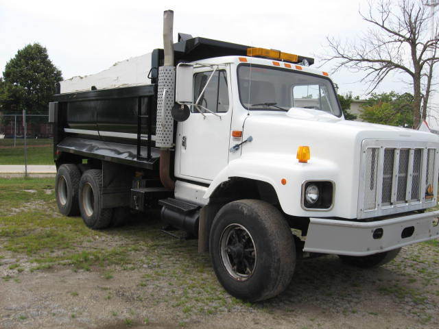 1999 Ihc 2674  Dump Truck