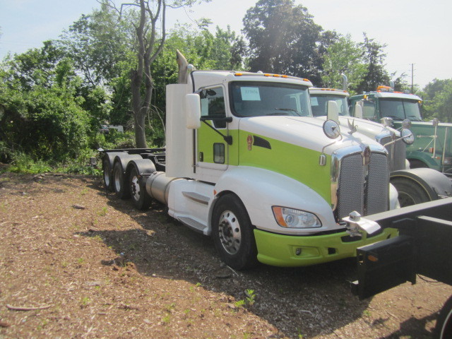 2013 Kenworth T660  Cab Chassis