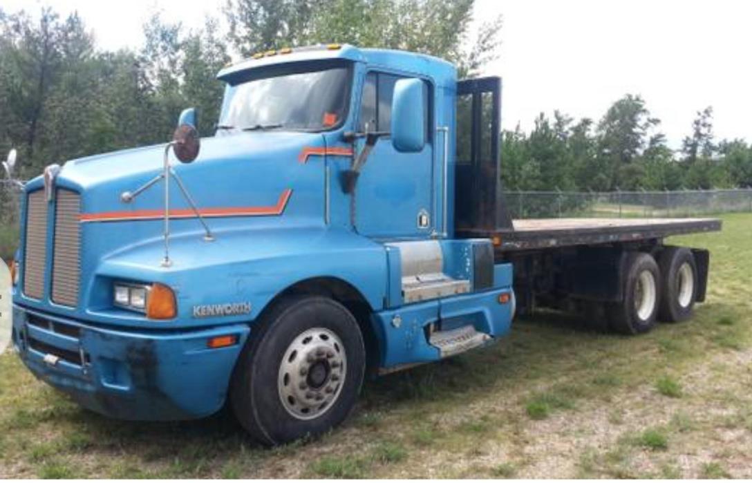 1995 Kenworth T600b  Conventional - Day Cab