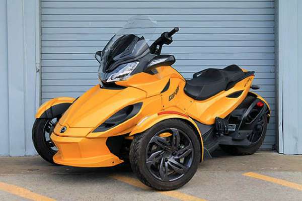 2016 Can-Am Spyder F3-T 6-Speed Semi-Automatic (SE6)