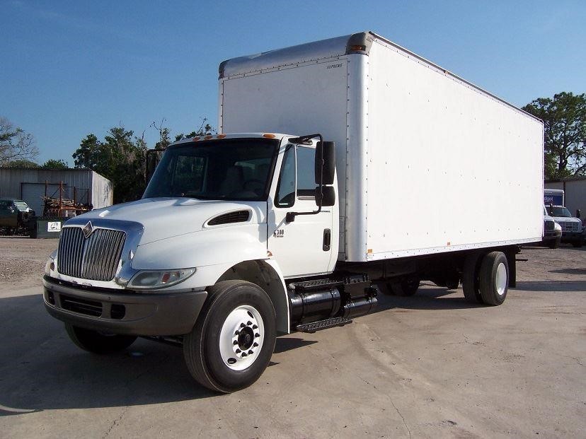 2005 International Durastar 4300  Box Truck - Straight Truck