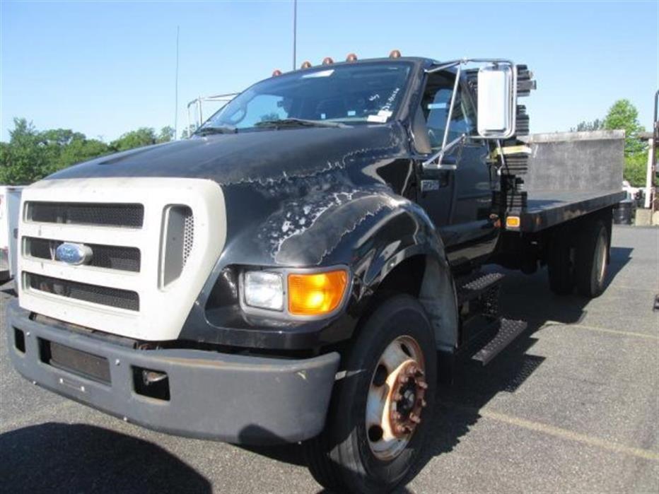 2007 Ford F750  Flatbed Truck