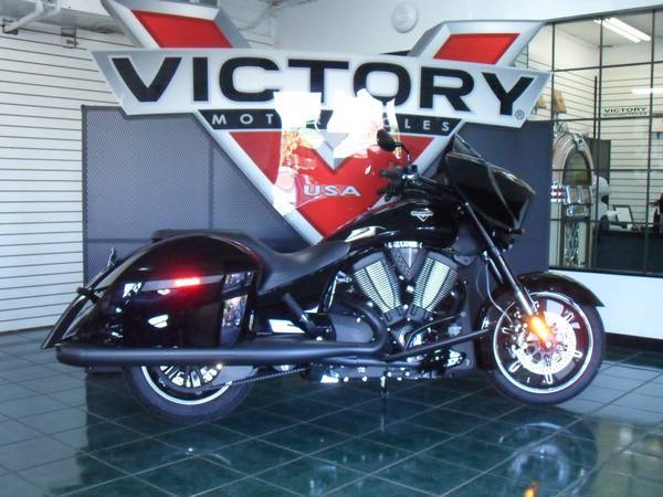 2013 Victory Judge Gloss Sunset Red
