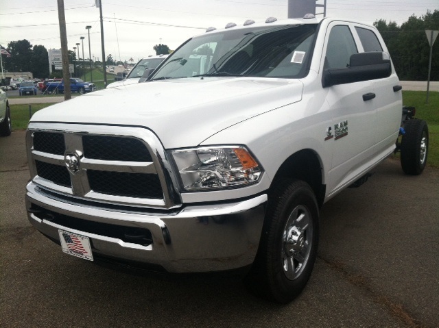 2016 Ram 3500 Chassis  Cab Chassis