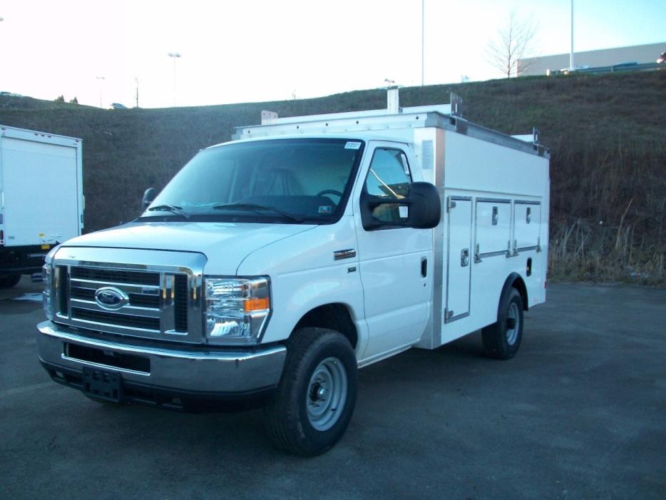 2016 Ford Econoline Commercial Cutaway  Utility Truck - Service Truck