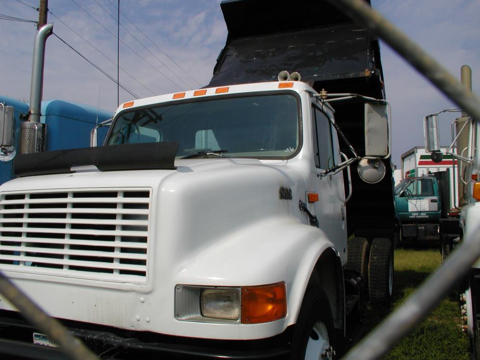 1996 International 4700  Dump Truck