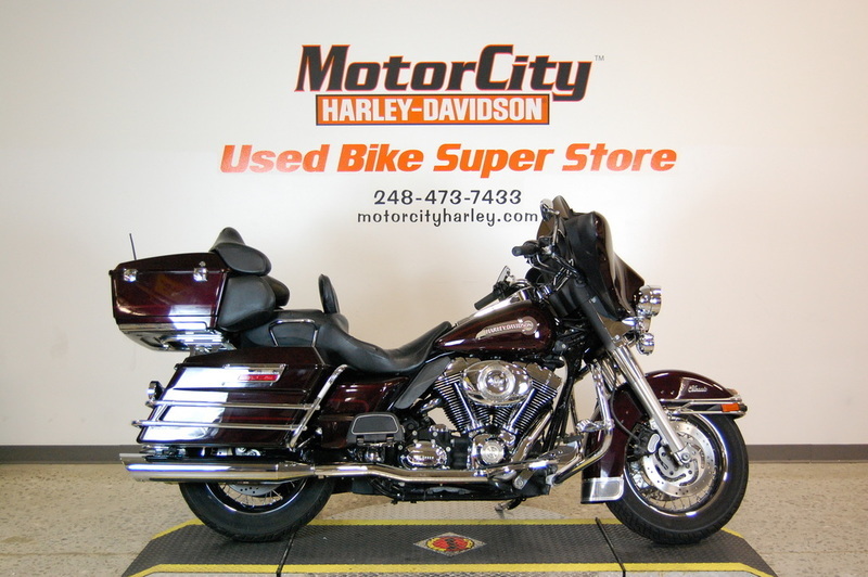 2012 Harley-Davidson FLHTC - Electra Glide Classic
