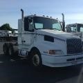 2000 Volvo Vnl64t300  Conventional - Day Cab