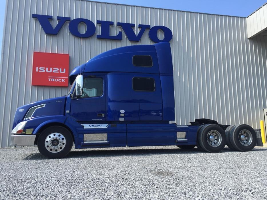 2015 Volvo Vnl  Conventional - Sleeper Truck