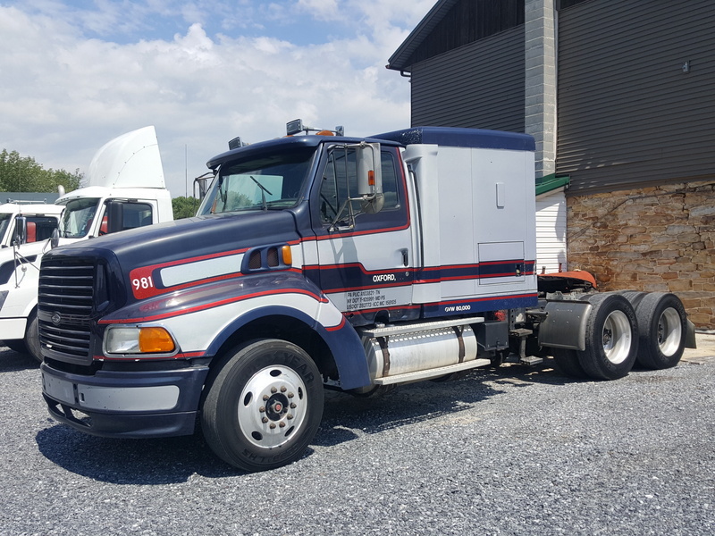 1998 Sterling At9500  Conventional - Sleeper Truck