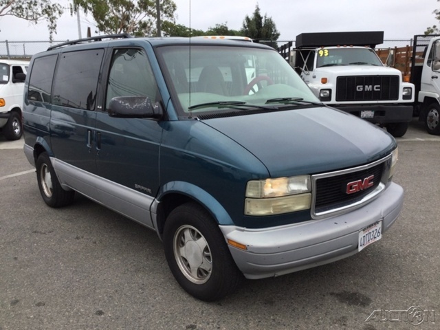 1999 Gmc Safari  Passenger Van