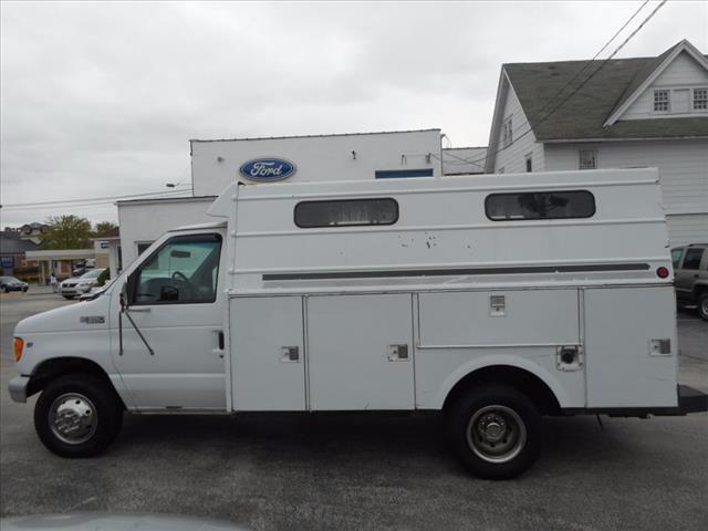 2000 Ford E-350  Passenger Van