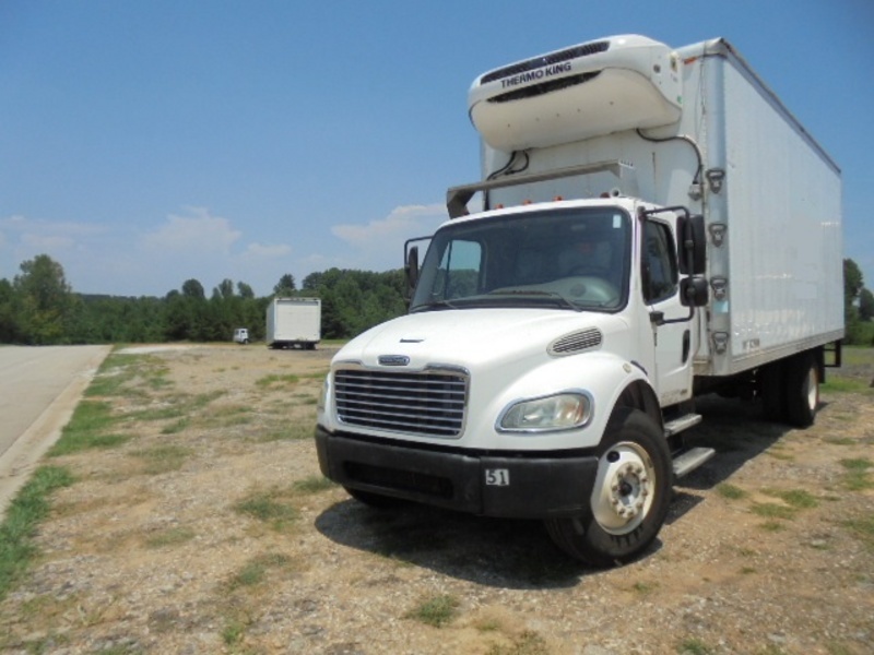 2005 Freightliner Business Class M-2  Refrigerated Truck