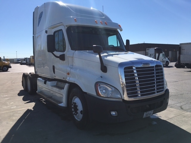 2012 Freightliner Cascadia  Conventional - Sleeper Truck