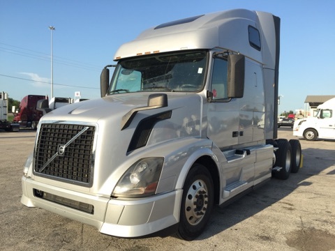 2013 Volvo Vnl670  Conventional - Sleeper Truck